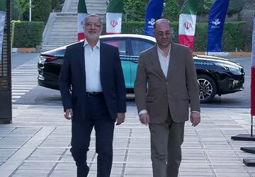 رپرتاژ صداوسیما برای خودروی حامل زاکانی؟