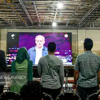 عکس/ پخش اولین مناظره انتخاباتی در ستاد مسعود پزشکیان