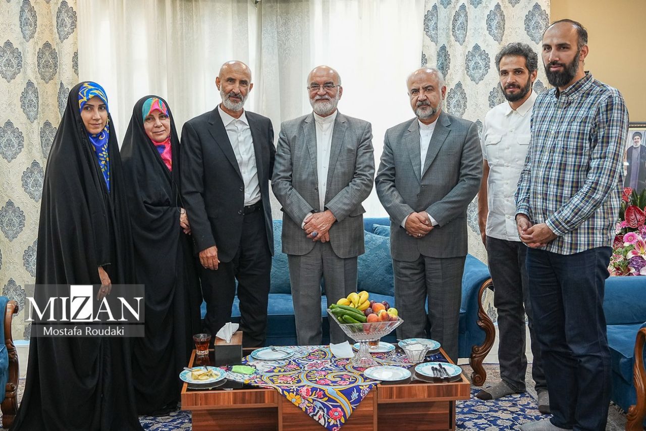 عکس/ حضور مقام‌های عالی قضایی در منزل حمید نوری