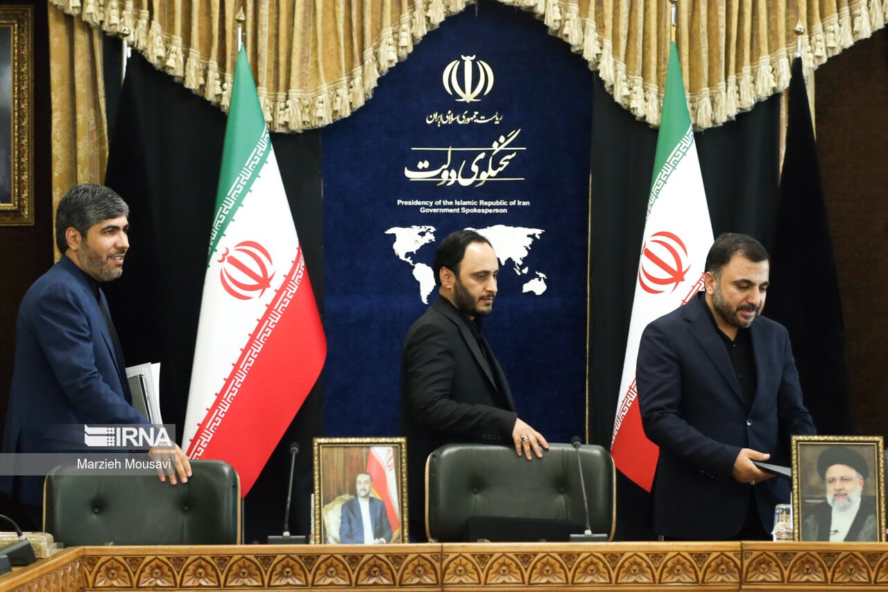 نشست خبری مشترک اعضای دولت