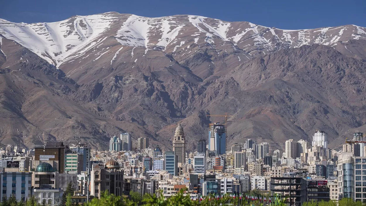 دو تصویر از شهر تهران به فاصله نیم قرن 