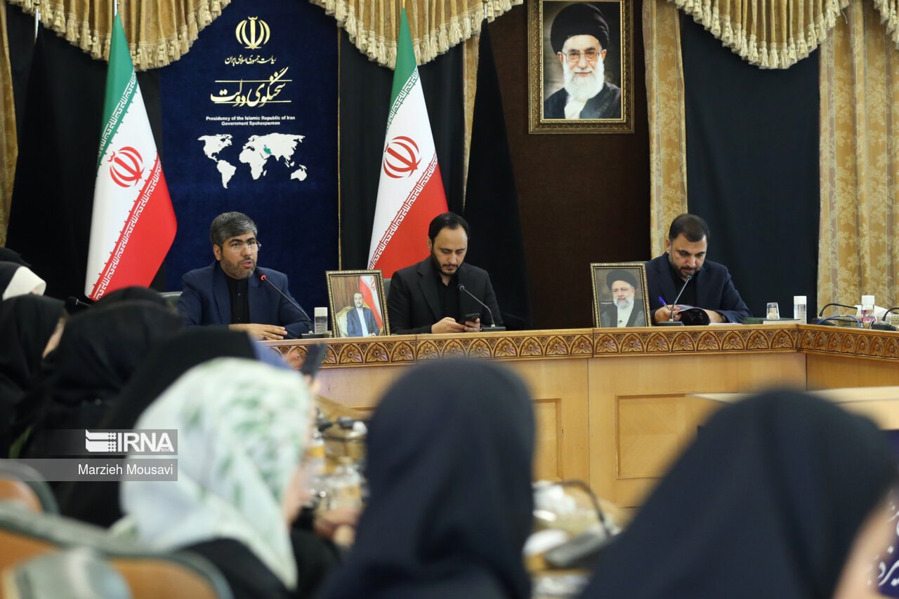نشست خبری مشترک اعضای دولت