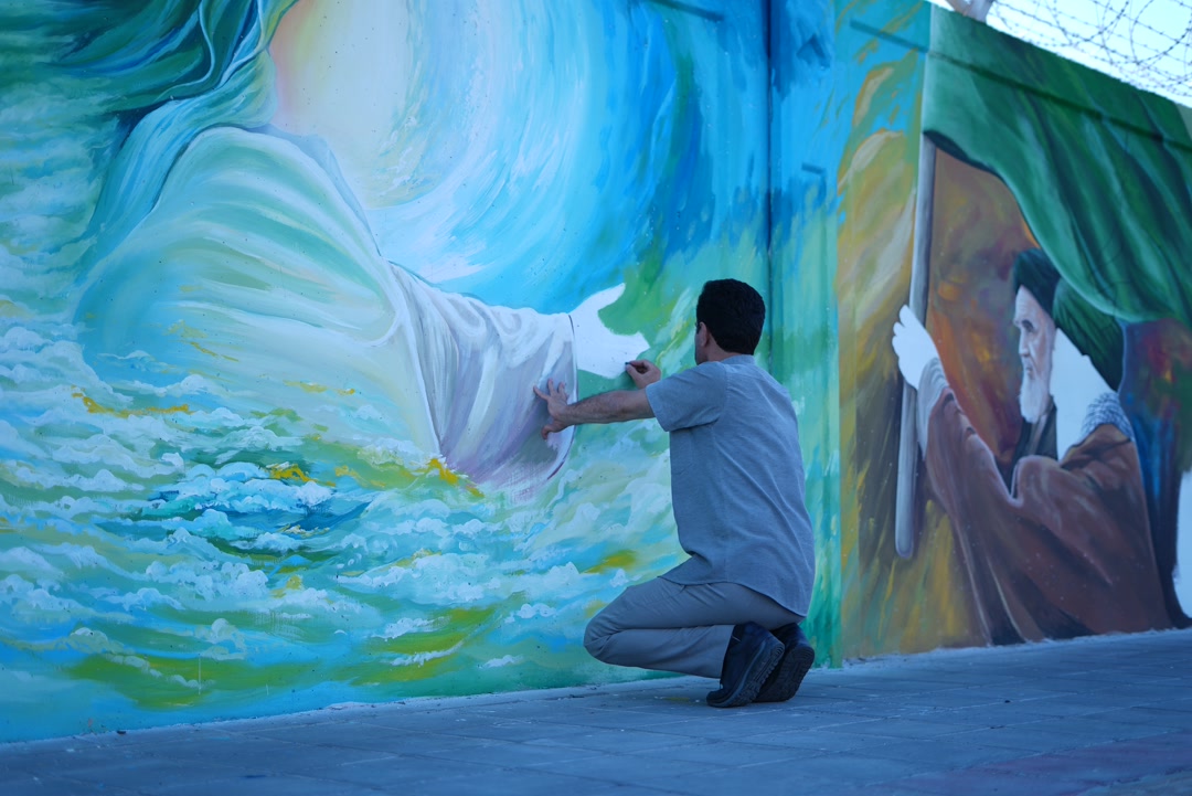 اجرای طرح نقاشی دیواری ۳ هزار مترمربعی در زنجان