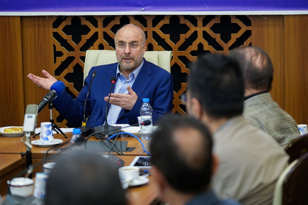 عکس/ نشست محمدباقر قالیباف با استادان و نخبگان حوزهٔ فرهنگ و هنر