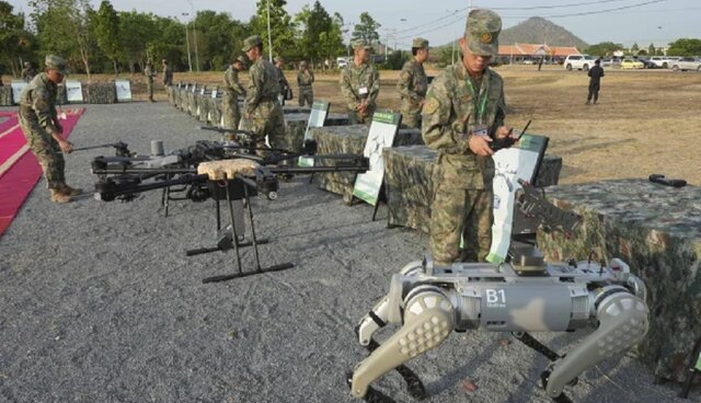 نمایش سگ‌های رباتیک مسلح چینی، قانونگذاران آمریکایی را نگران کرده است