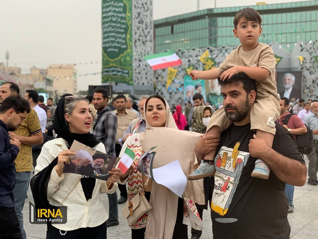 عکس/ تصاویری از حضور هوادارن جلیلی در میدان امام حسین تهران