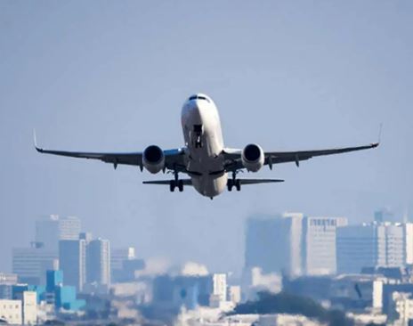 وزیر راه: آزادسازی نرخ بلیت هواپیما ظلم به مردم است