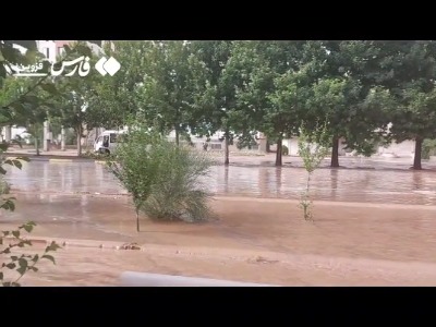 جاری شدن سیل در شهر قزوین