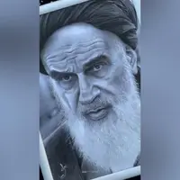 کشیدن سیمای امام خمینی (ره) با تکنیک سیاه قلم