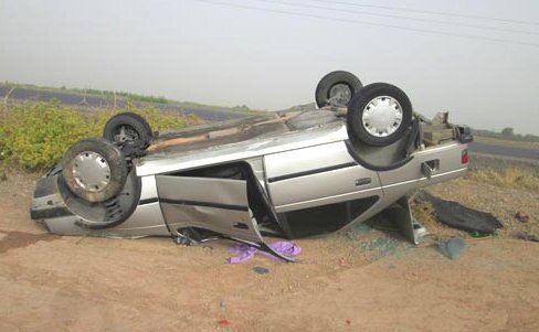 یک کشته و ۱۱ مصدوم در واژگونی خودرو پژو