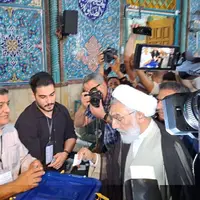 پورمحمدی در حسینیه ارشاد رأی خود را به صندوق انداخت