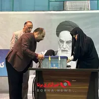 عکس/ عفت مرعشی و فاطمه هاشمی رای خود را به صندوق انداختند 