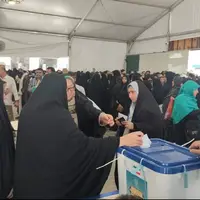 عکس/ حضور گسترده پای صندوق‌های اخذ رای در کربلای معلی 