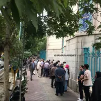عکس/ نمایی از صف رای مردم در حسینیه ارشاد