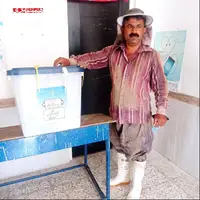  عکس/ حضور کشاورزان زحمت کش گیلان‌غرب در پای صندوق های رای