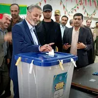 عکس/ سرلشکر موسوی رأی خود را به صندوق انداخت