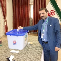 عکس/ حضور ایرانیان مقیم پاکستان به پای صندوق‌های رای