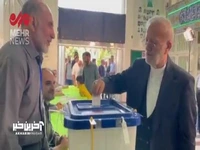 متکی در مسجد النبی رای خود را به صندوق انداخت