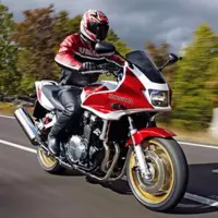 بررسی موتورسیکلت هوندا CB1300؛ محبوب همه قلب‌ها