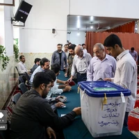 عکس/ رأی‌گیری انتخابات ریاست‌جمهوری در مسجد امام حسنِ مشیریه
