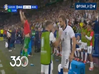 شادی هواداران و بازیکنان انگلیس در میان اشک حسرت بازیکنان اسلواکی پس از سوت پایان بازی