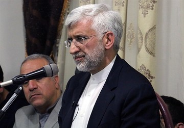 جلیلی: ایران را از جنگ می‌ترسانید؟