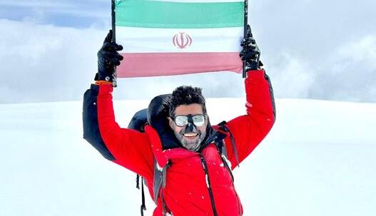 نخستین مرد ایرانی که به 7 قله صعود کرد
