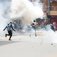 تداوم اعتراضات در کنیا؛ پلیس ضد شورش از گاز اشک‌آور استفاده کرد