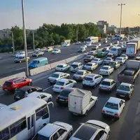 تصادف زنجیره‌ای در آزاد راه قزوین - کرج ترافیک سنگین ایجاد کرد