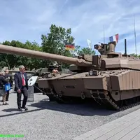 فرانسه تانک های لکلر 30 ساله را بروزرسانی می کند