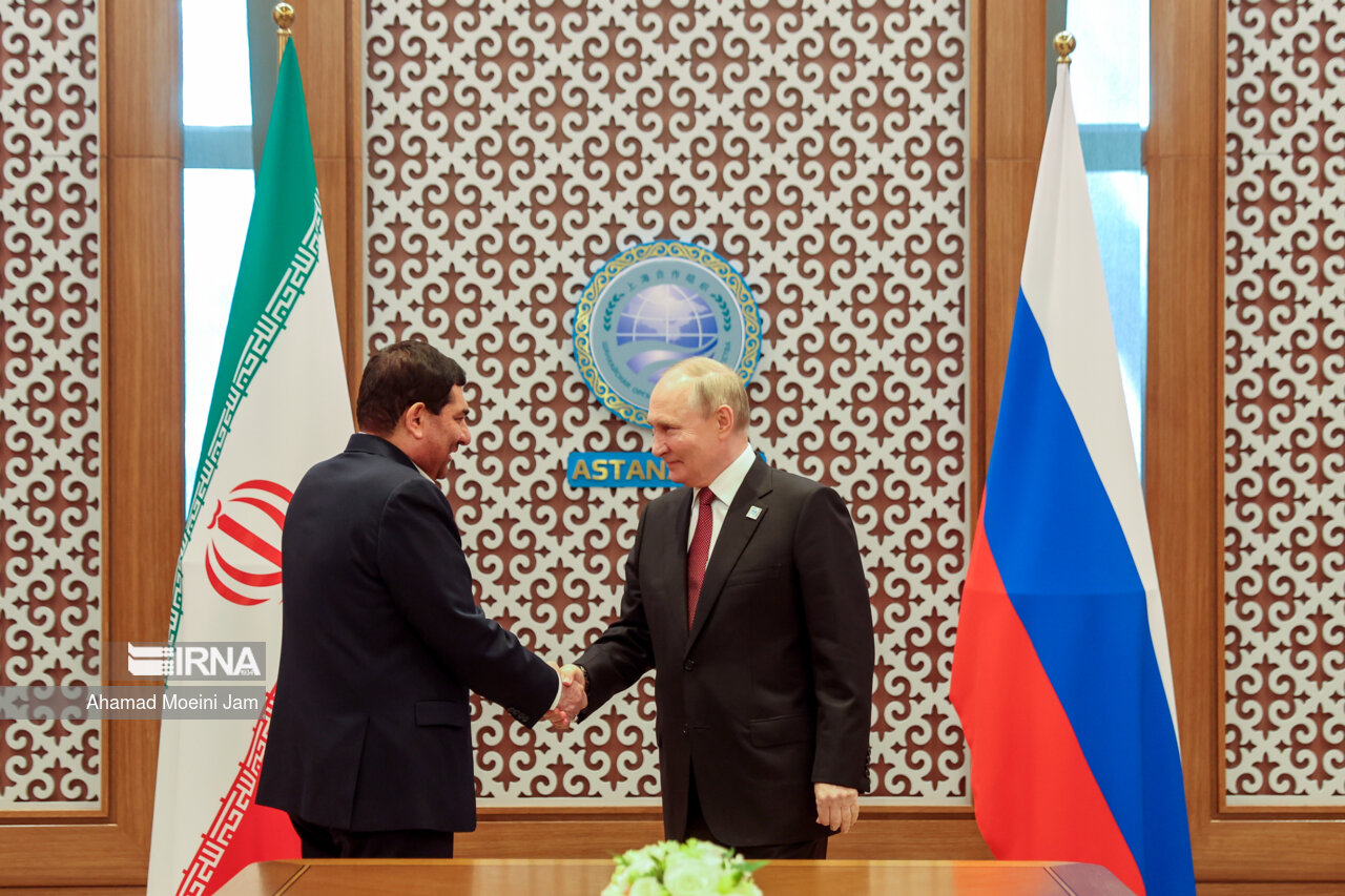عکس/ دیدار مخبر با رئیس جمهور روسیه در اجلاس سازمان همکاری شانگهای