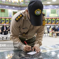 عکس/ حضور کارکنان ارتش در مرحله دوم چهاردهمین انتخابات ریاست جمهوری
