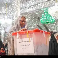 عکس/ حال و هوای ساعات پایانی انتخابات ریاست جمهوری در امامزاده صالح (ع)