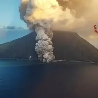  فوران آتشفشان استرومبولی در ایتالیا