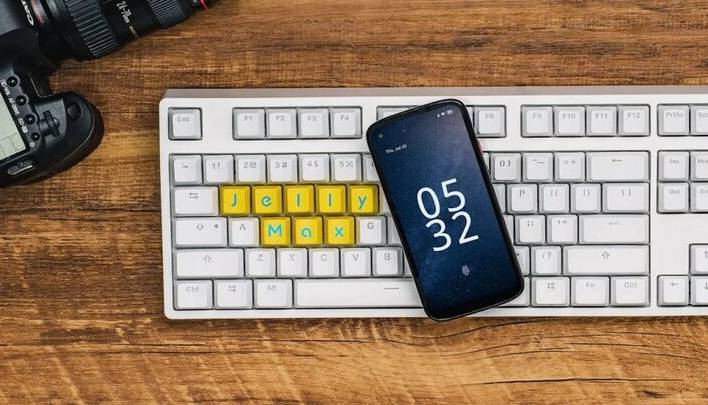 کوچک ترین موبایل 5G جهان در راه بازار