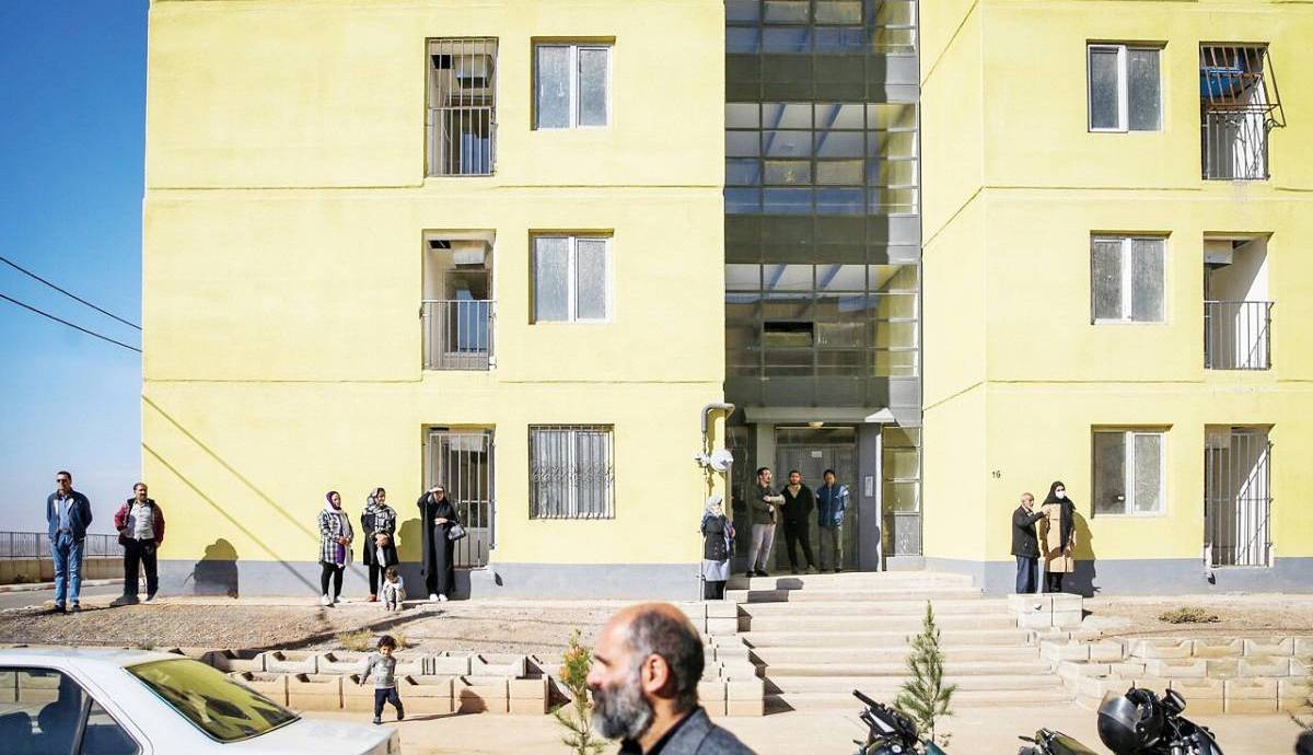 شهر پرند؛ بیمدرسه، بیدرمانگاه، بیامید