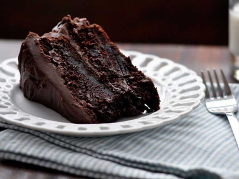 کیک خیس شکلاتی یکی از خفن‌ترین ها