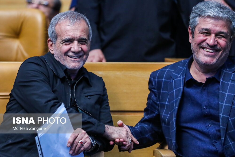 عکس/ دیدار رییس جمهور منتخب با نمایندگان ادوار مجلس