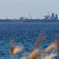 عمان از واژگونی یک نفتکش در آب های این کشور خبر داد