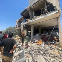 بمباران منزل مسکونی در منطقه عبسان الکبیره در خانیونس