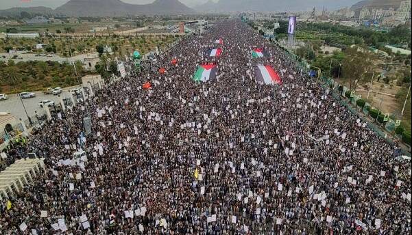 راهپیمایی گسترده یمنی‌ها در صنعا در حمایت از غزه