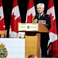 یک زن برای نخستین بار فرمانده نیروهای مسلح کانادا شد