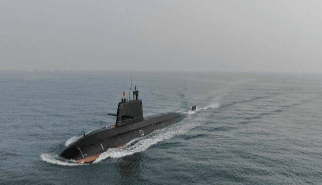 زیردریایی‌های چین ماهواره استارلینک را از کار می‌اندازند
