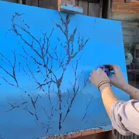 نقاشی درخت روی تابلو با استفاده از شاخه درخت! 