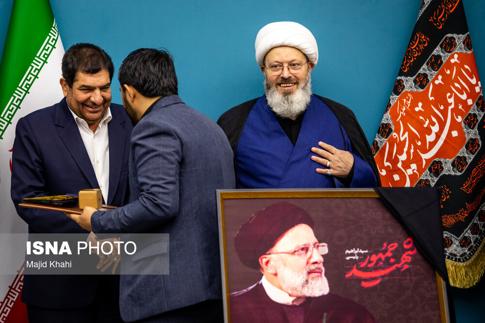 عکس/ تقدیر از گروه های جهادی با حضور مخبر