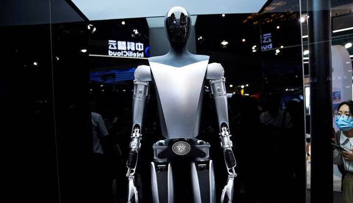 ربات های انسان نمای ایلان ماسک از سال آینده آغاز به کار می‌کنند