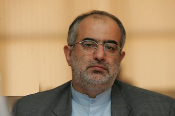 توئیت معنادار مشاور سابق روحانی: شما هم گزینه‌اید؟ با اجازه بزرگترها؛ بله!