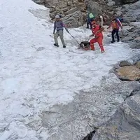 جان باختن کوهنورد ابهری در قله لنین