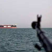 توقیف یک نفتکش حامل نفت قاچاق در خلیج فارس