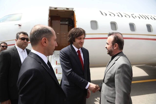 ورود نخست‌وزیر گرجستان به تهران برای شرکت در مراسم تحلیف 